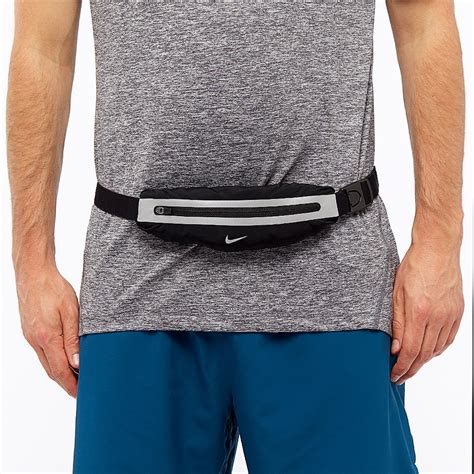 nike large capacity waistpack laufzubehör schwarz größe|Nike Unisex Capacity Waistpack 2.0 .